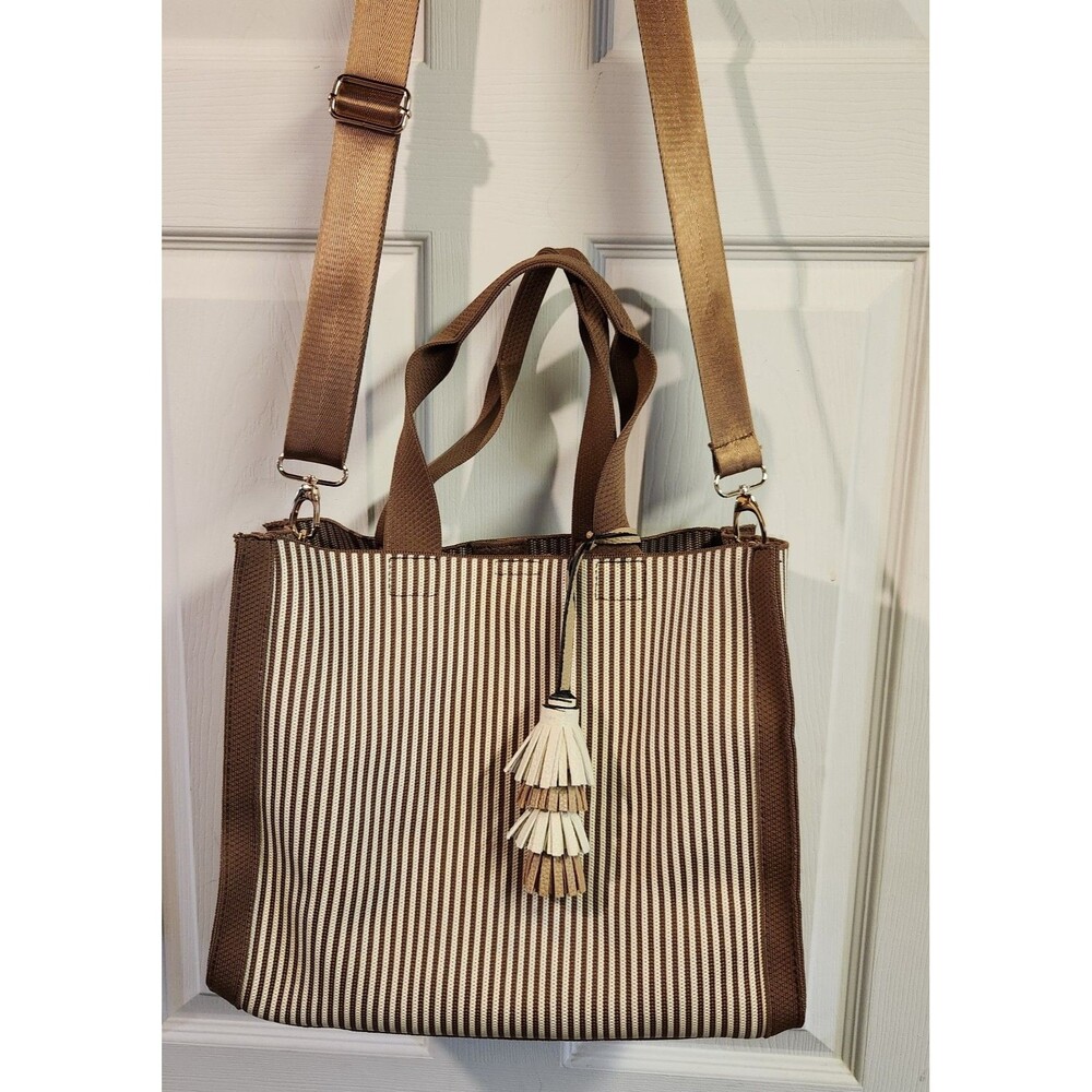 Happily Grey Knit Striped Purse With Shoulder Strap Excellent Condition!